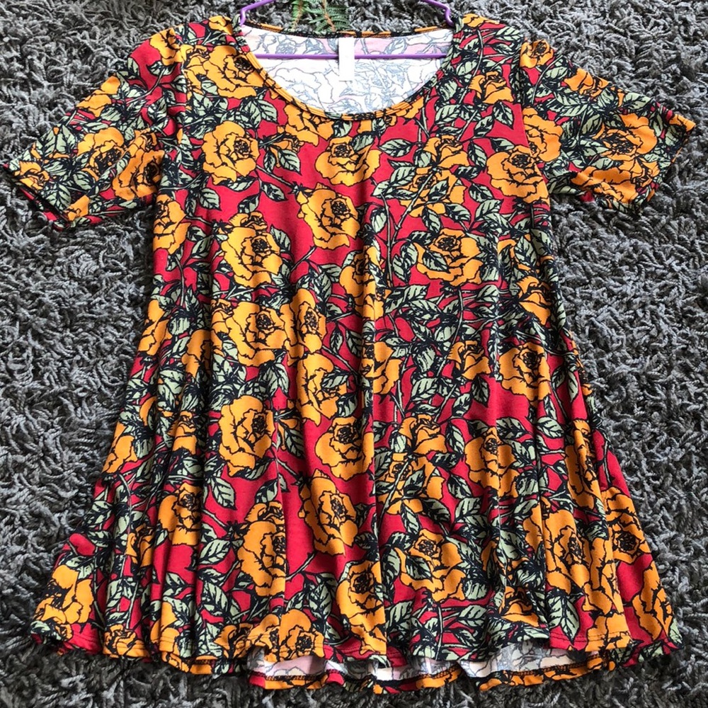 LuLaRoe Perfect tee shirt